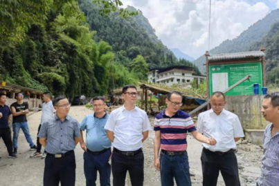 威九国际矿产与四川路桥公路二分（矿山工程）公司举行业务研讨座谈会